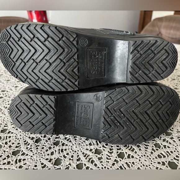 Sanita Gray patent leather clogs size 38 (7 to 7.5 US) Preloved. - Picture 9 of 11